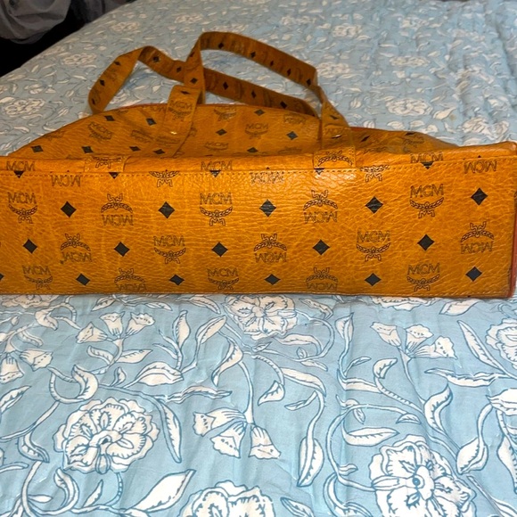 Authentic  MCM Vintage Visetos Cognac Monogram Dome Tote HUGE❤️❤️ preloved great - Picture 14 of 17